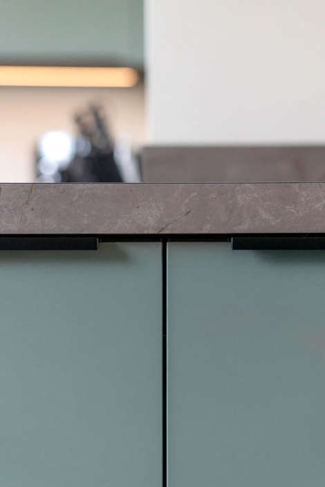 Saliegroene keuken in Anna Paulowna| Schepers Keukendesign